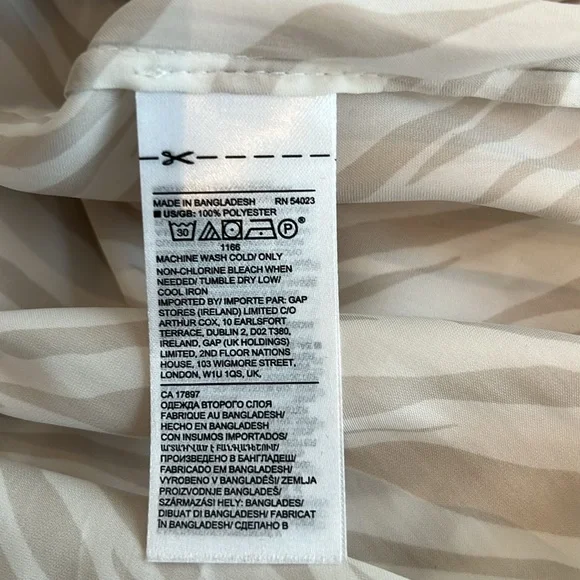 Banana Republic Animal Print Satin Button Down- Large - Picture 5 of 5